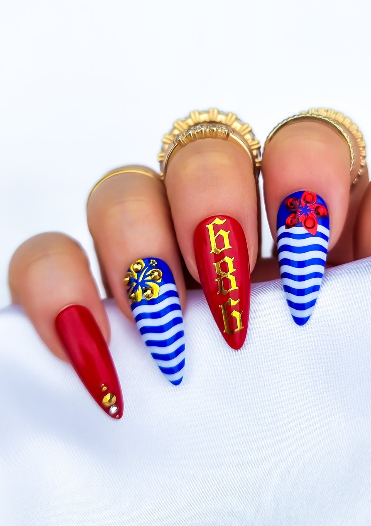 KIRIBATI NAIL FOILS | RED & GOLD