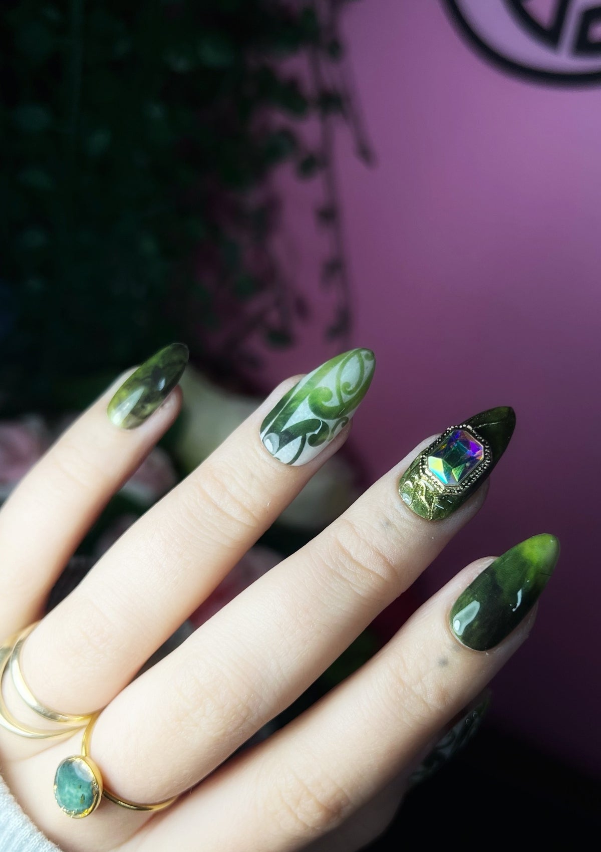 POUNAMU TE AO MĀRAMA NAIL TRANSFER TATTOOS | LIGHT