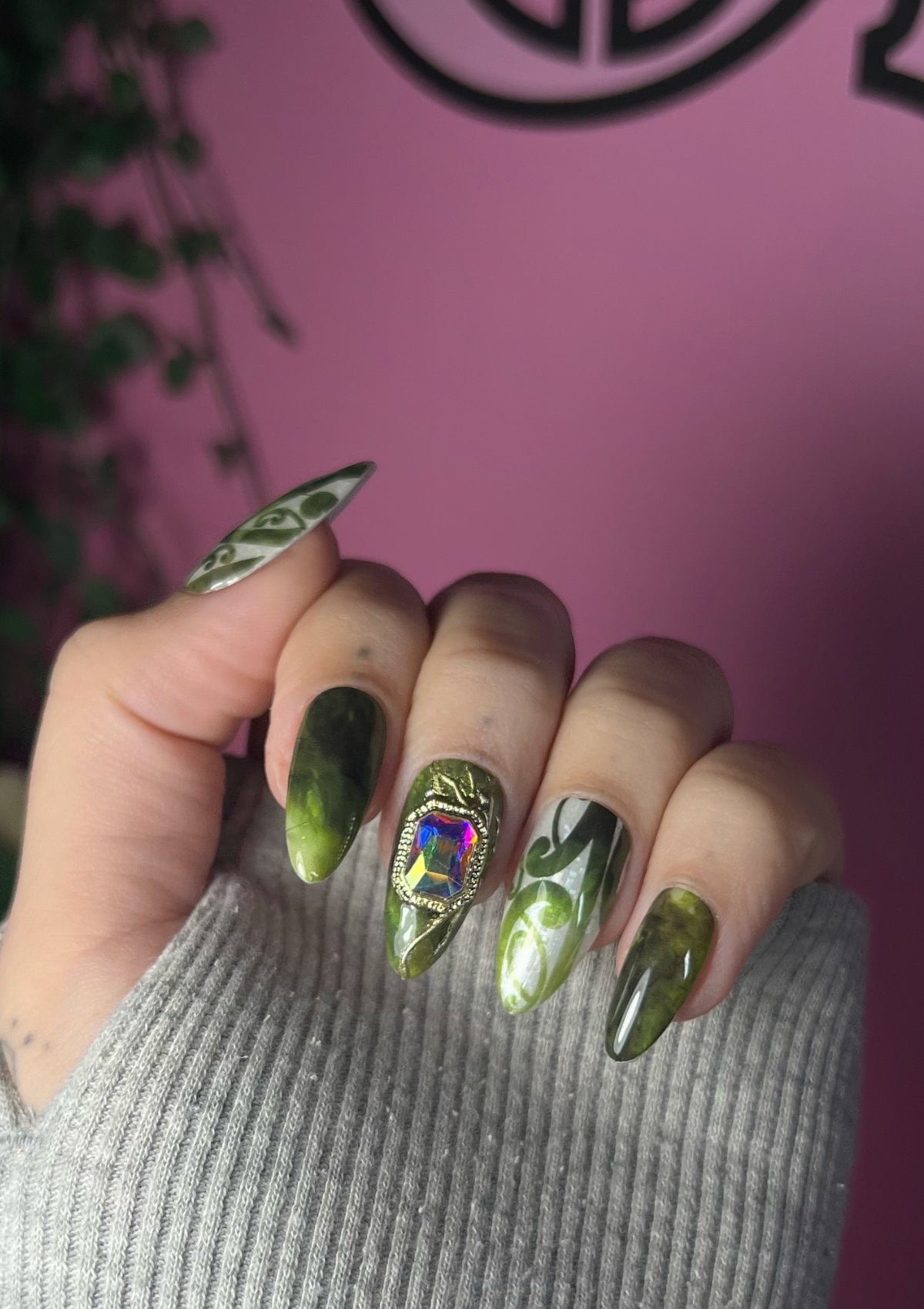 POUNAMU TE AO MĀRAMA NAIL TRANSFER TATTOOS | LIGHT