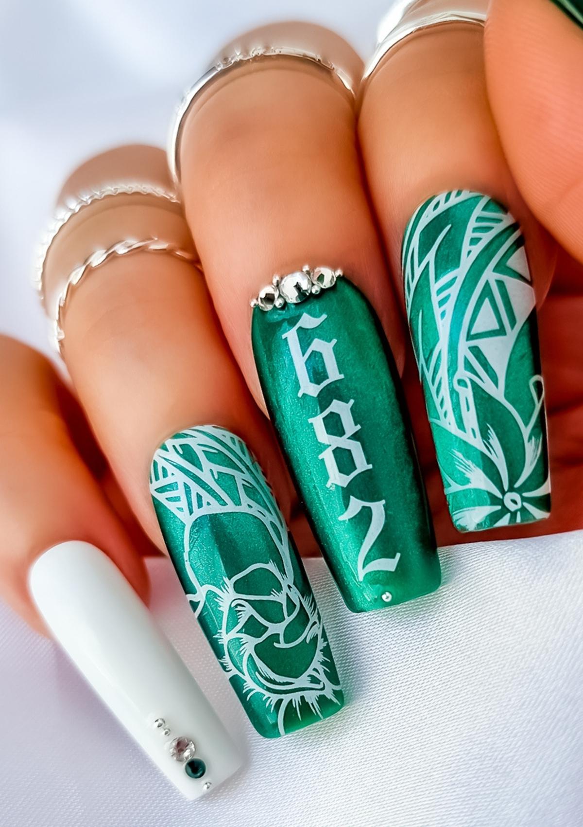 COOK ISLAND NAIL TRANSFER TATTOOS - TIARE - WHITE