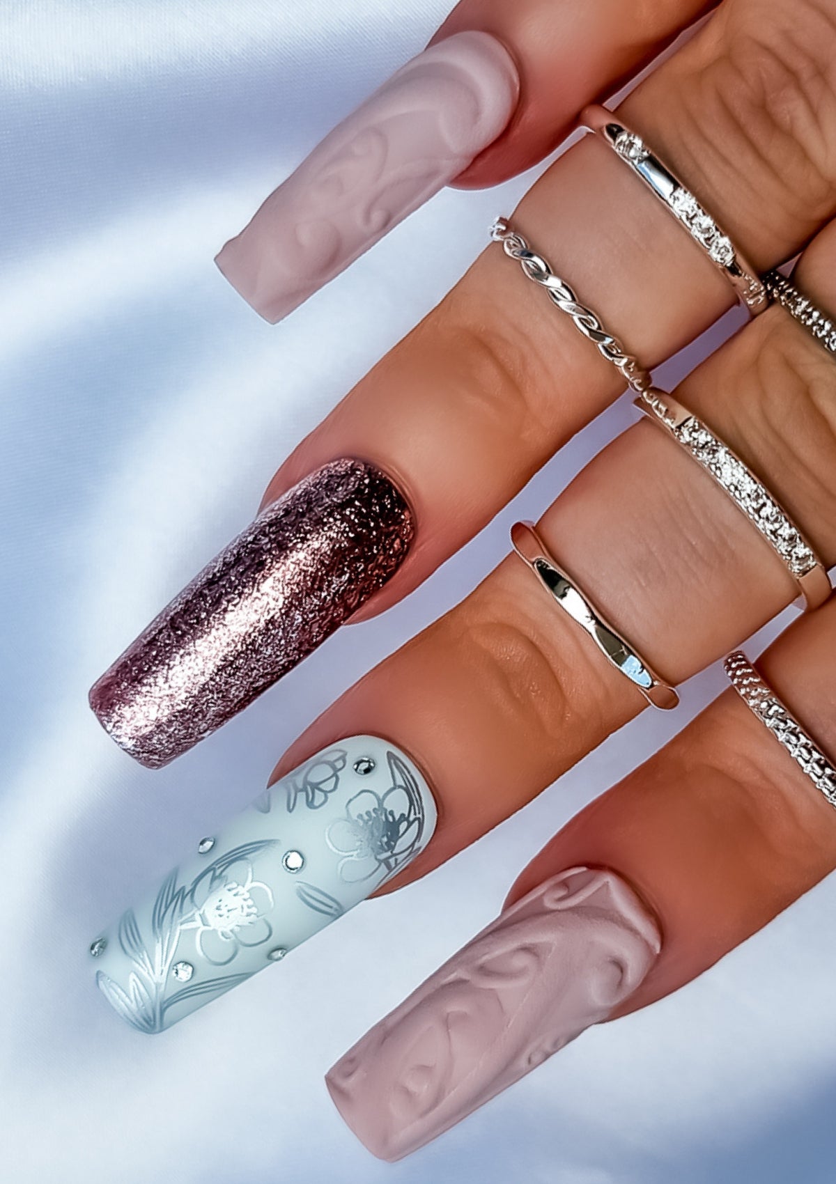 CHRISTMAS NAIL FOILS - MĀNUKA & MISTLETOE - HOLO SILVER