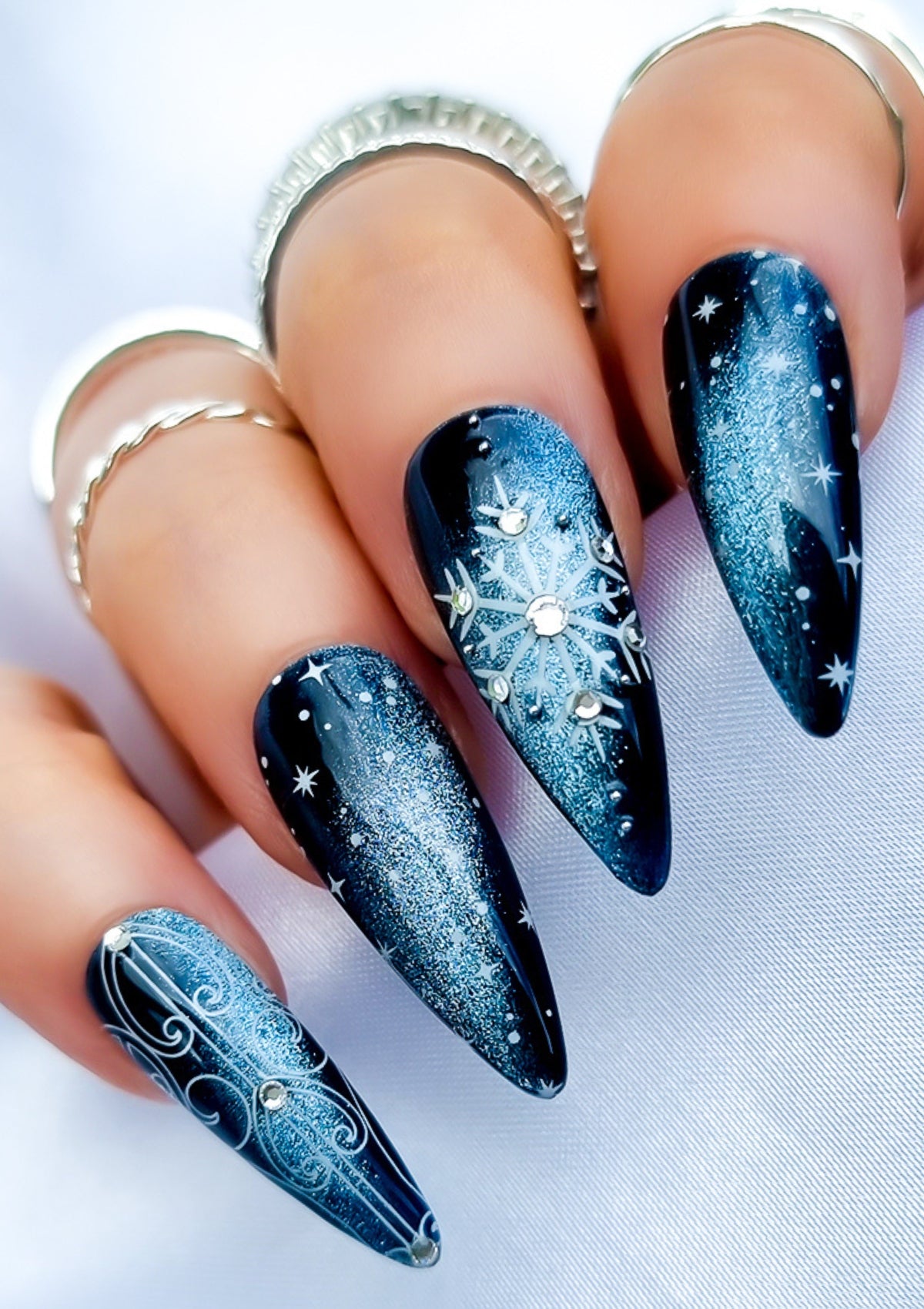 CHRISTMAS NAIL TRANSFER TATTOOS - SNOWFLAKES & STARLIGHT - WHITE