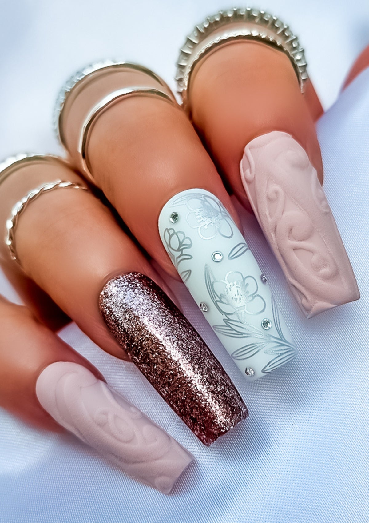 CHRISTMAS NAIL FOILS - MĀNUKA & MISTLETOE - HOLO SILVER