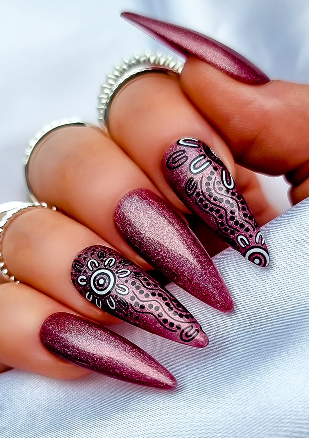 INDIGENOUS AUSTRALIAN NAIL TRANSFER TATTOOS - BELONGING - BLACK & WHITE