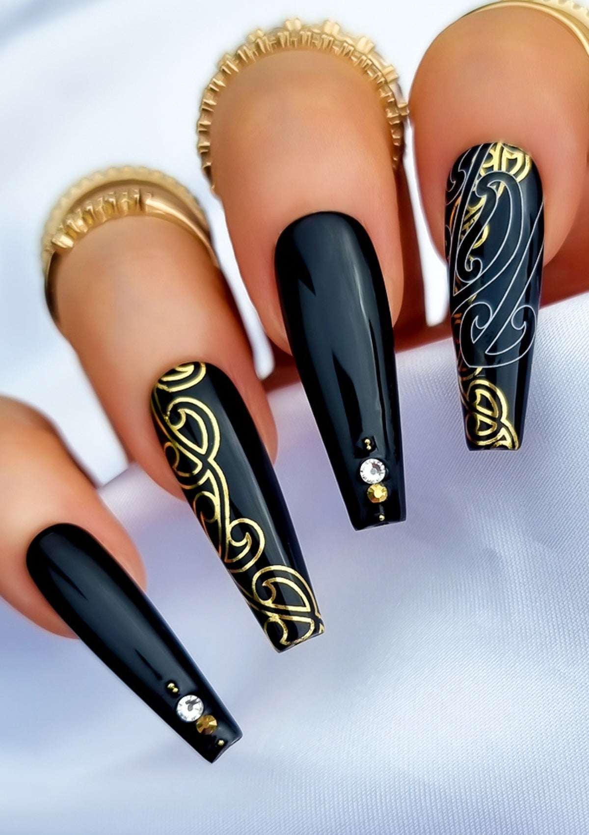 NAIL TRANSFER TATTOOS BY ADRIENNE WHITEWOOD - AUAHA & NGARU - BLACK & WHITE